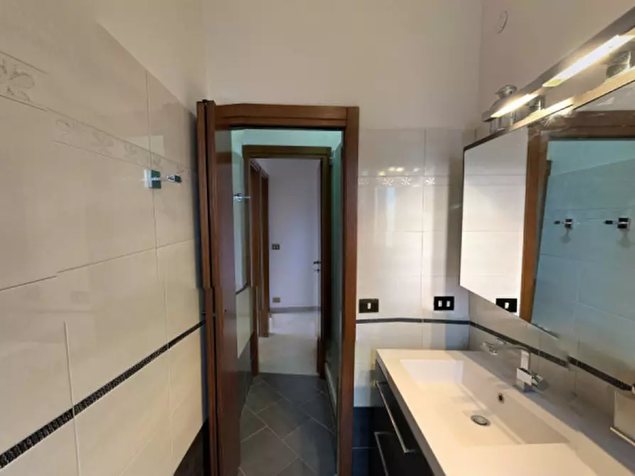 Immagine 15 di Appartamento in affitto  in Via Mario Borsa a Milano