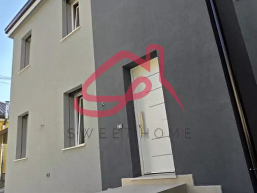 Immagine 16 di Casa indipendente in vendita  in Via Rolandino a Padova