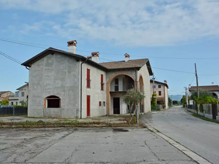 Immagine 2 di Casa bifamiliare in vendita  in Via Caffo a Bressanvido