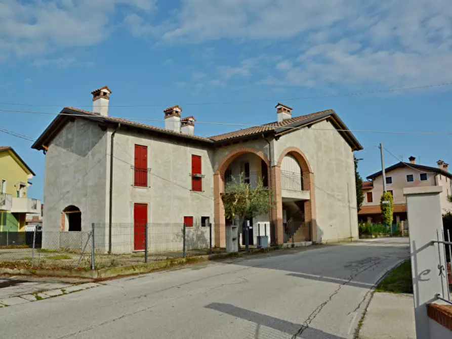 Immagine 2 di Casa bifamiliare in vendita  in Via Caffo a Bressanvido