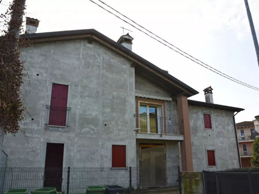 Immagine 6 di Casa bifamiliare in vendita  in Via Caffo a Bressanvido