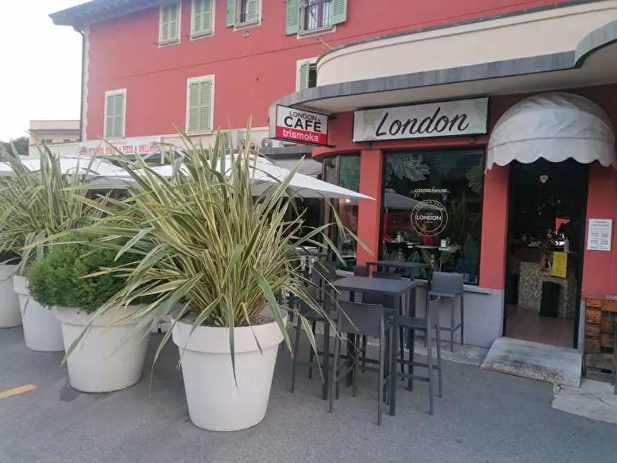 Immagine 5 di Attività commerciale in vendita  in via 25 aprile n.175 a Rovato