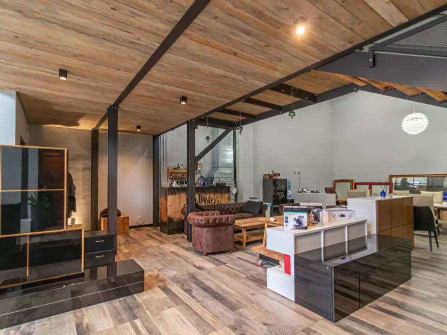 Immagine 10 di Capannone industriale in vendita  in Via Mori a Budrio