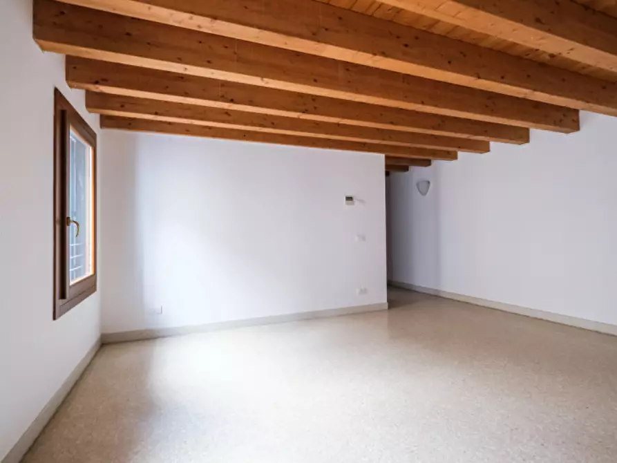 Immagine 3 di Appartamento in vendita  in Contra' San Francesco Vecchio 12 a Vicenza