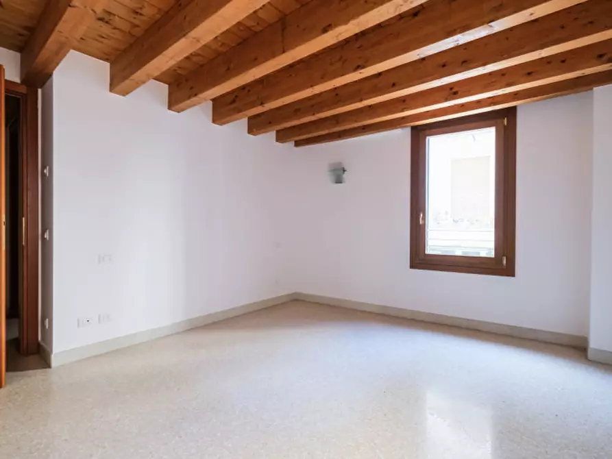 Immagine 19 di Appartamento in vendita  in Contra' San Francesco Vecchio 12 a Vicenza