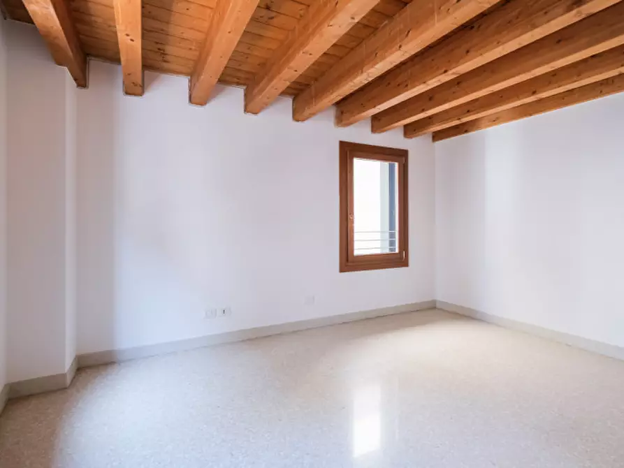 Immagine 21 di Appartamento in vendita  in Contra' San Francesco Vecchio 12 a Vicenza