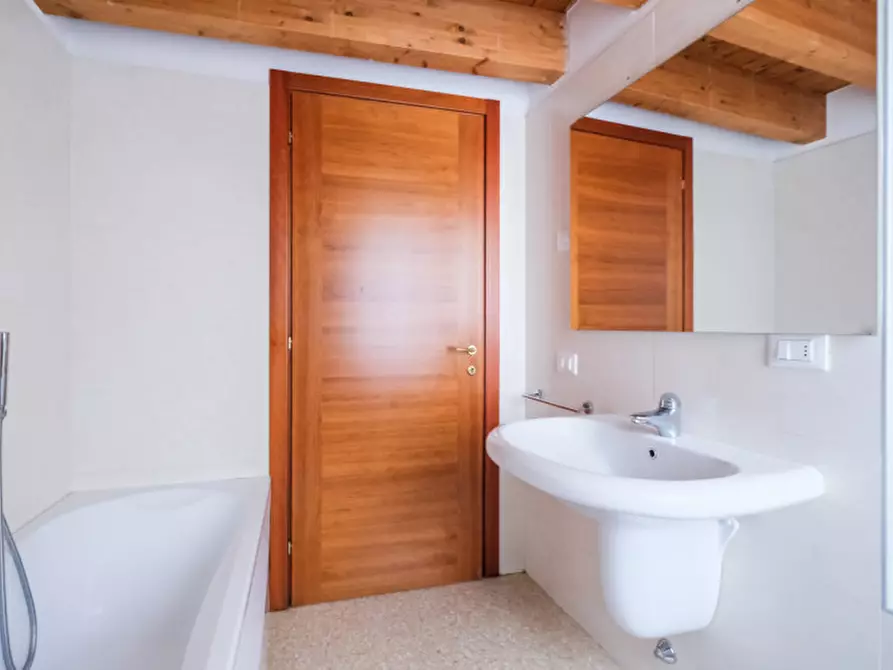 Immagine 23 di Appartamento in vendita  in Contra' San Francesco Vecchio 12 a Vicenza