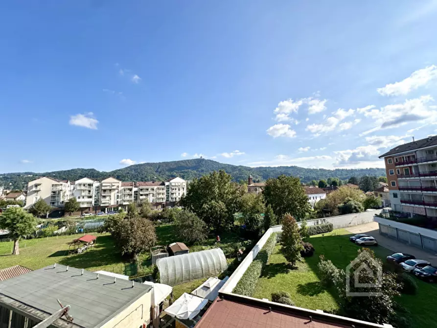 Immagine 3 di Appartamento in vendita  in Strada San Mauro 184 a Torino
