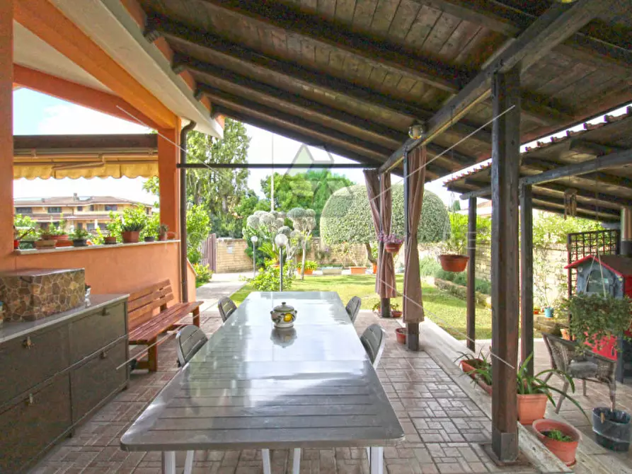 Immagine 30 di Villa in vendita  in Via Gaetano Luporini a Roma