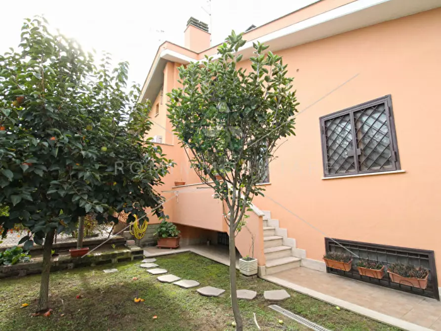 Immagine 36 di Villa in vendita  in Via Gaetano Luporini a Roma