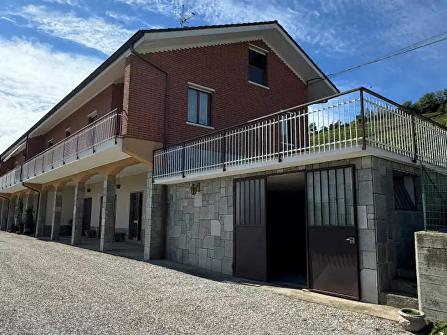 Immagine 1 di Casa indipendente in vendita  in Via Vittorio Veneto 17 a Barolo