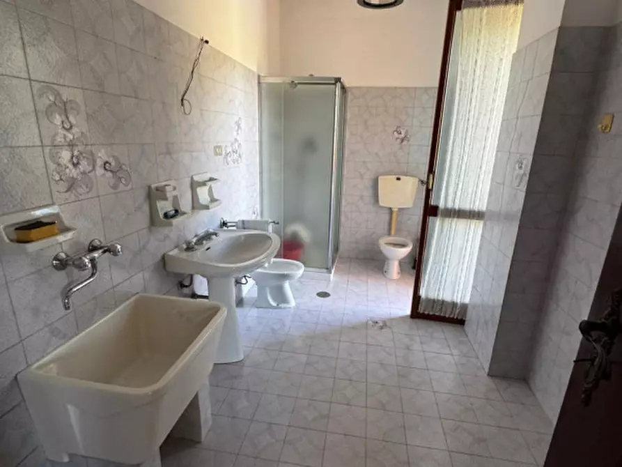 Immagine 19 di Casa indipendente in vendita  in Via Vittorio Veneto 17 a Barolo