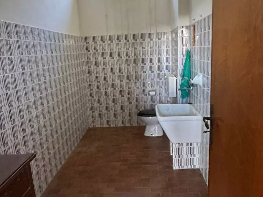 Immagine 21 di Casa indipendente in vendita  in Via Vittorio Veneto 17 a Barolo