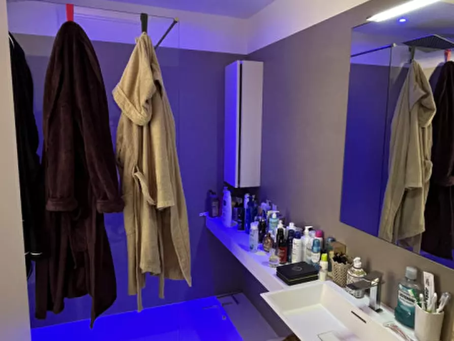 Immagine 24 di Appartamento in vendita  in Via Podgora a Ancona