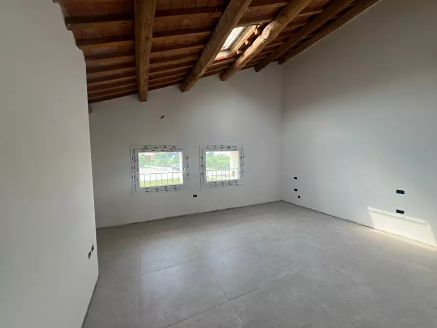 Immagine 7 di Villetta a schiera in vendita  in Via Misanello a Lonigo