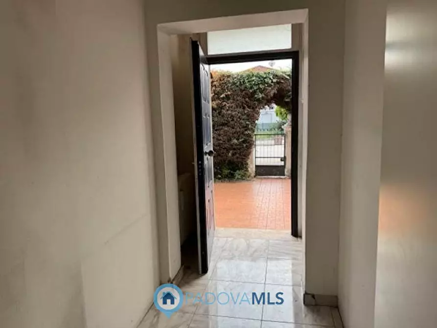 Immagine 3 di Casa indipendente in vendita  in Via Giuseppe Durer a Padova