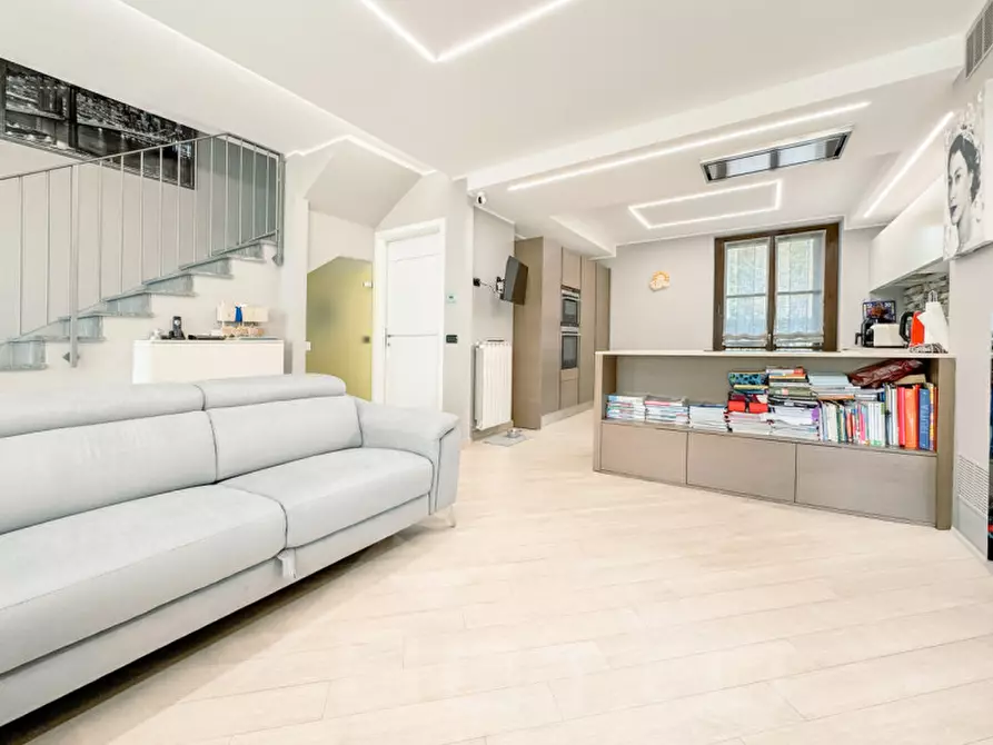 Immagine 5 di Villa in vendita  in Via Antonio Gramsci 71 a Cureggio