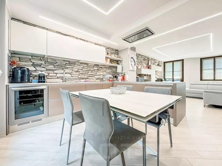 Immagine 7 di Villa in vendita  in Via Antonio Gramsci 71 a Cureggio