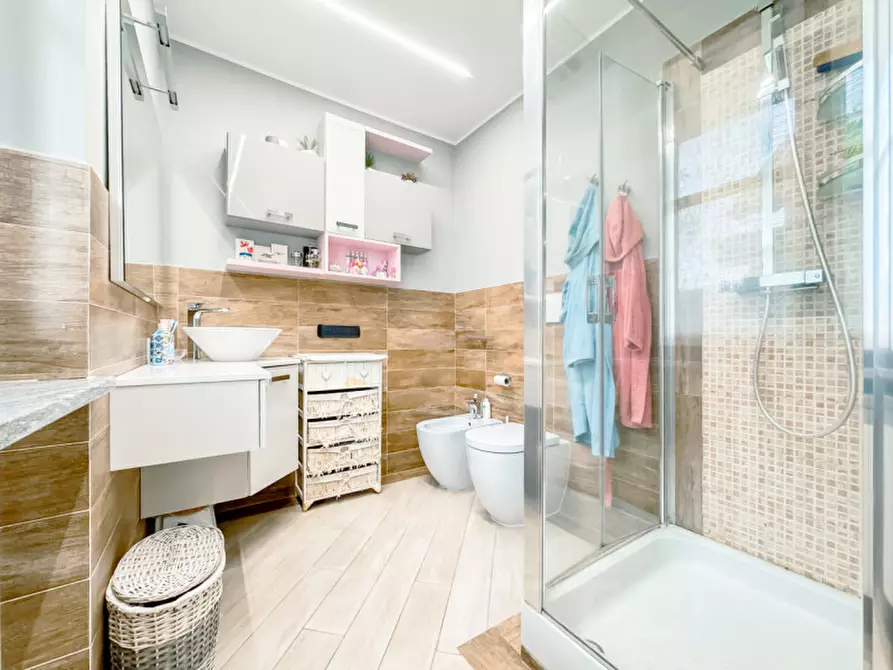 Immagine 11 di Villa in vendita  in Via Antonio Gramsci 71 a Cureggio