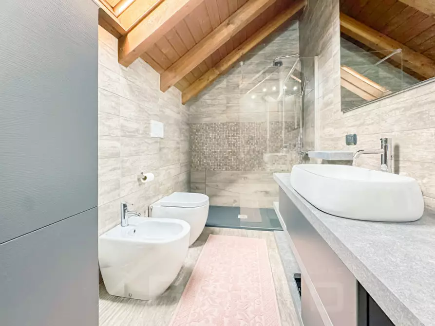 Immagine 17 di Villa in vendita  in Via Antonio Gramsci 71 a Cureggio