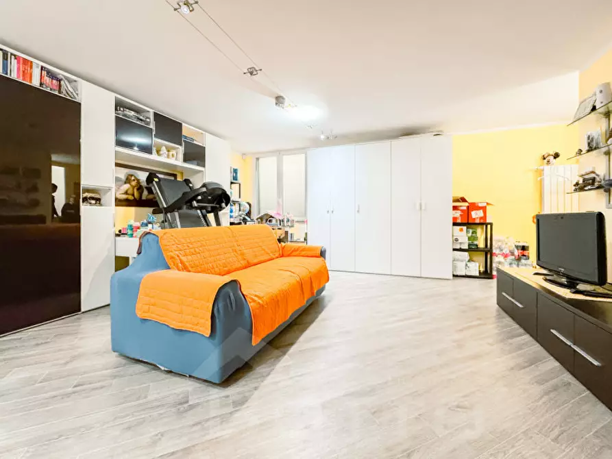 Immagine 25 di Villa in vendita  in Via Antonio Gramsci 71 a Cureggio