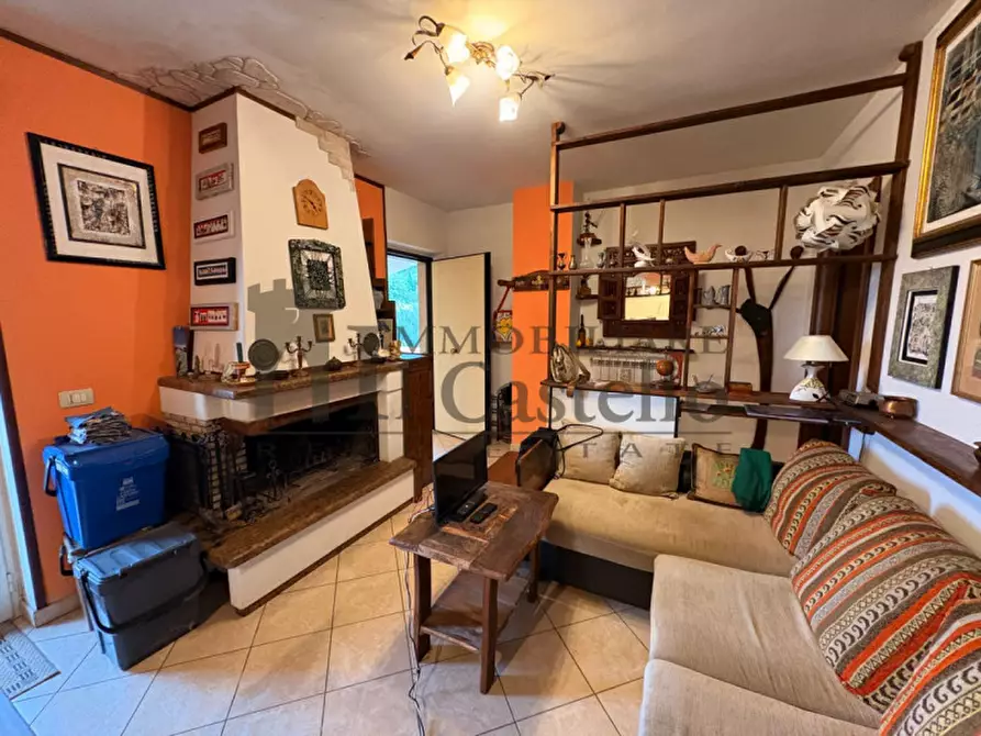 Immagine 1 di Appartamento in vendita  in Via della Vendemmia a Passignano Sul Trasimeno