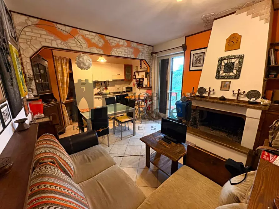 Immagine 4 di Appartamento in vendita  in Via della Vendemmia a Passignano Sul Trasimeno