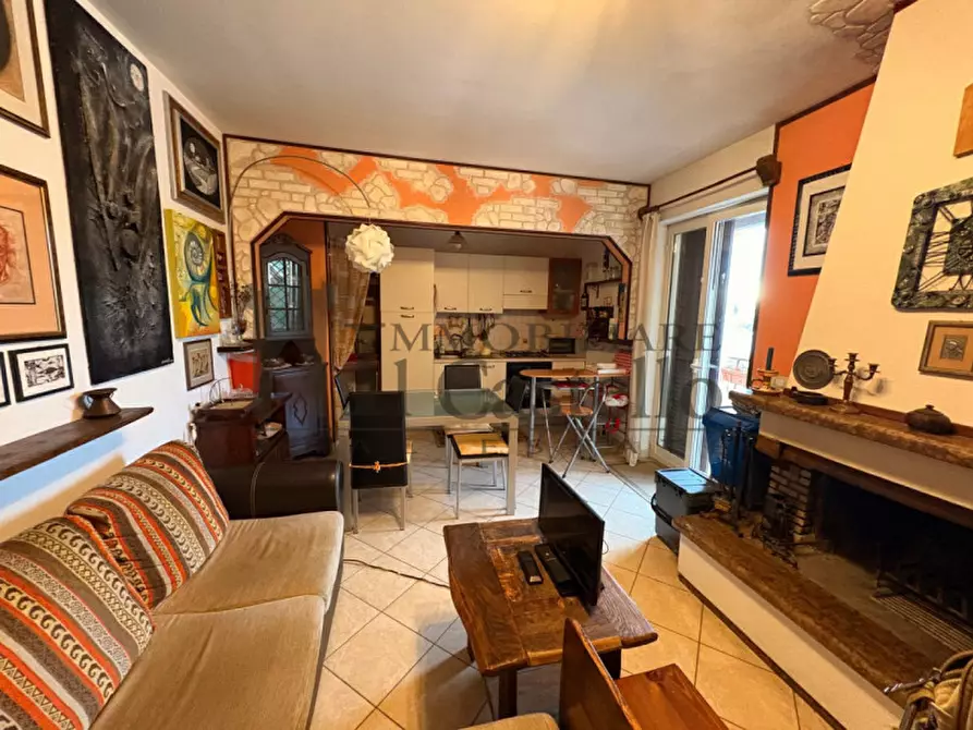 Immagine 5 di Appartamento in vendita  in Via della Vendemmia a Passignano Sul Trasimeno