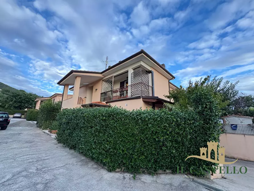 Immagine 18 di Appartamento in vendita  in Via della Vendemmia a Passignano Sul Trasimeno