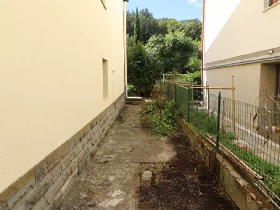 Immagine 31 di Casa indipendente in vendita  in Via Pacinotti a Montevarchi