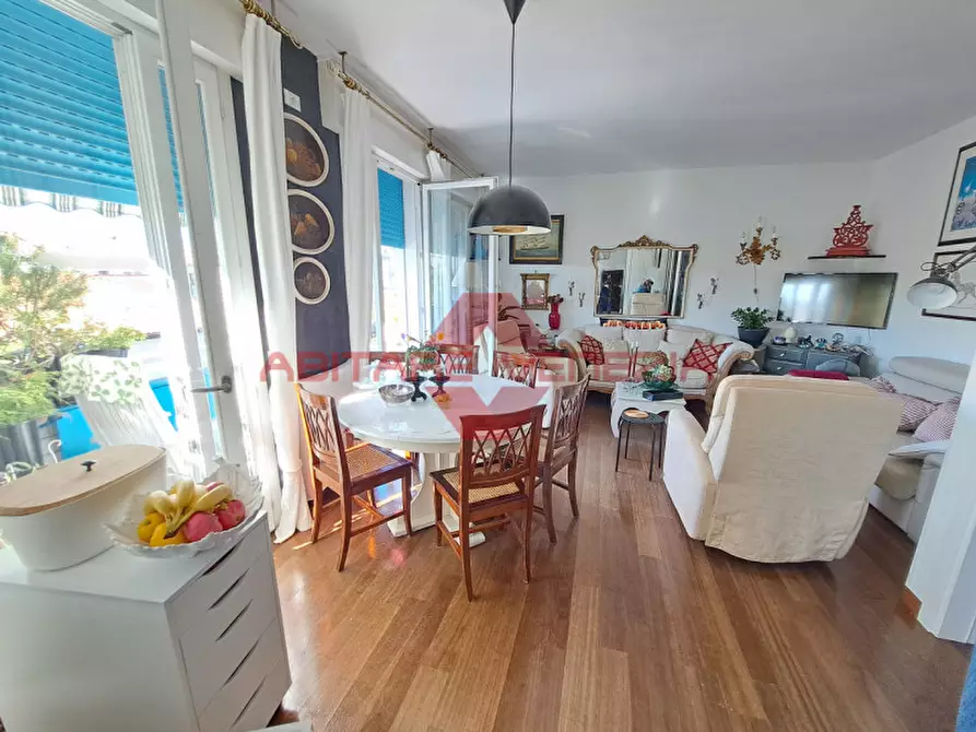 Immagine 1 di Appartamento in vendita  in asilo nido delfino a Venezia