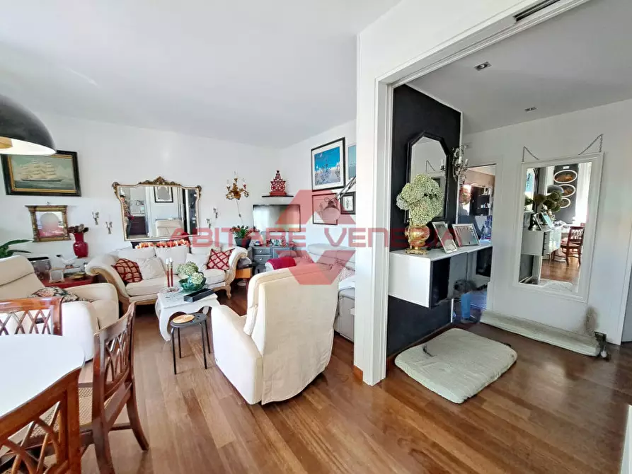 Immagine 4 di Appartamento in vendita  in asilo nido delfino a Venezia