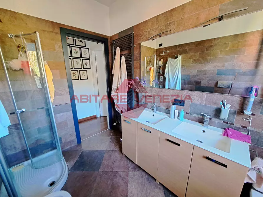 Immagine 9 di Appartamento in vendita  in asilo nido delfino a Venezia