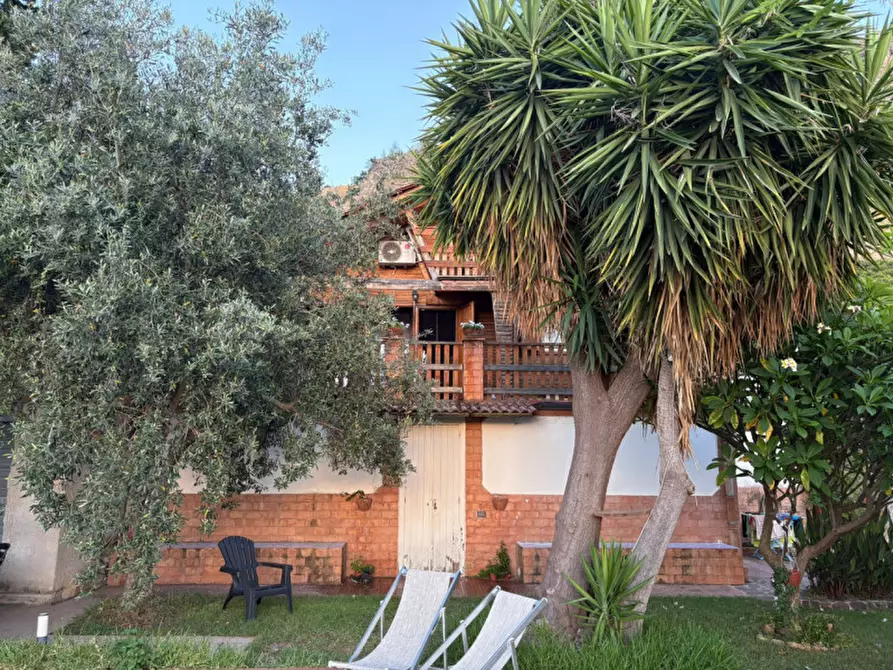 Immagine 1 di Villa in affitto  in VIA BARRESI 37 a Palermo