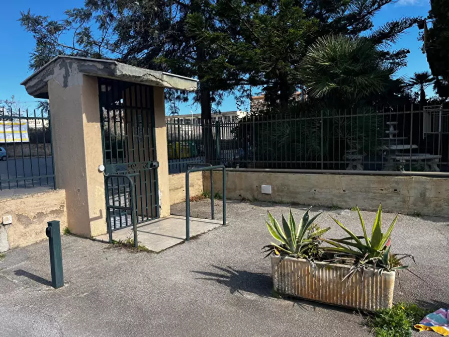 Immagine 2 di Appartamento in vendita  in via guido rossa a Palermo