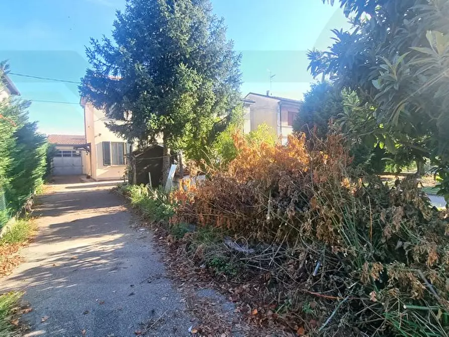 Immagine 3 di Villetta a schiera in vendita  in Viale Giulio Zaganelli a Massa Lombarda