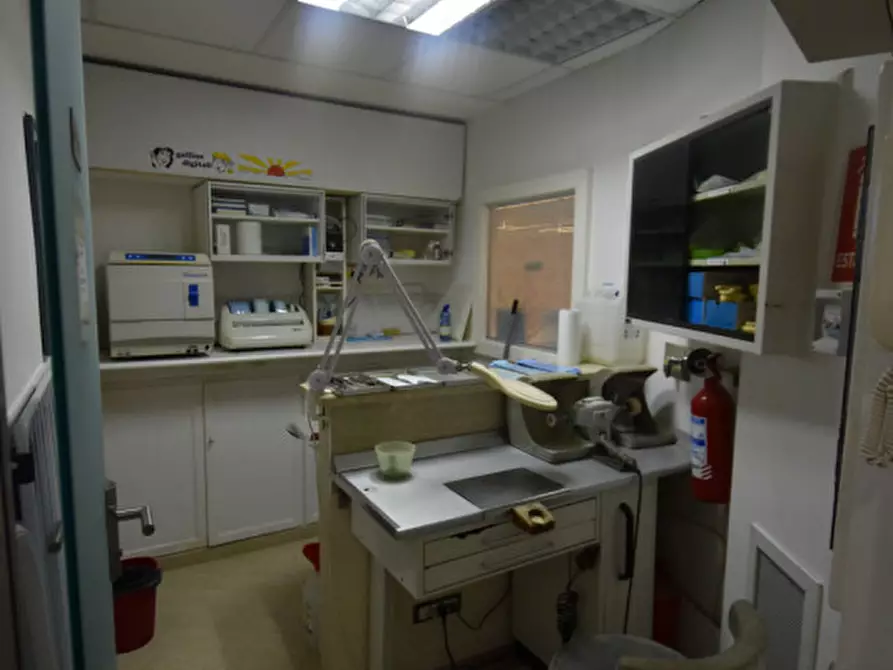 Immagine 6 di Appartamento in vendita  in Via Magnagrecia a Roma