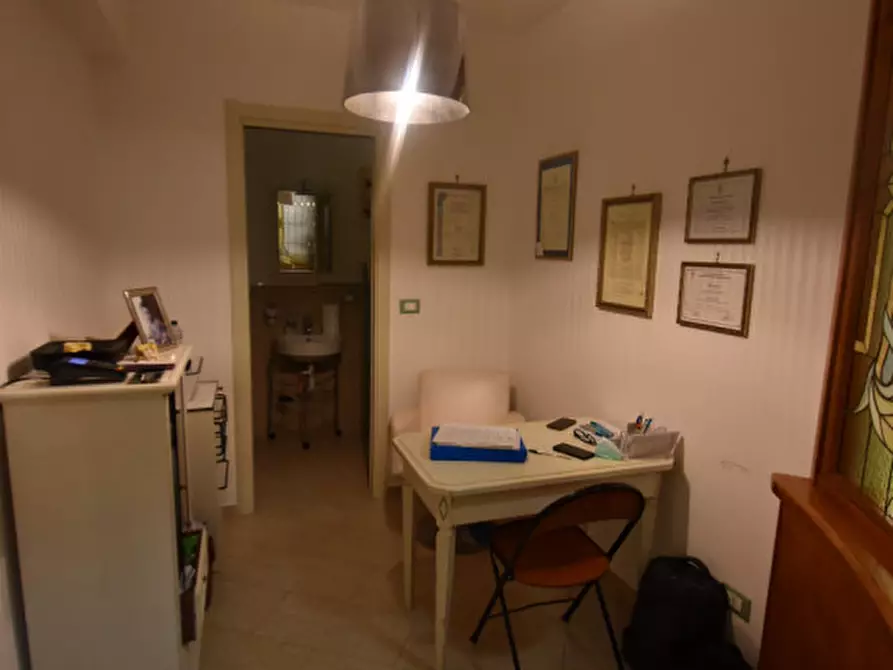 Immagine 8 di Appartamento in vendita  in Via Magnagrecia a Roma