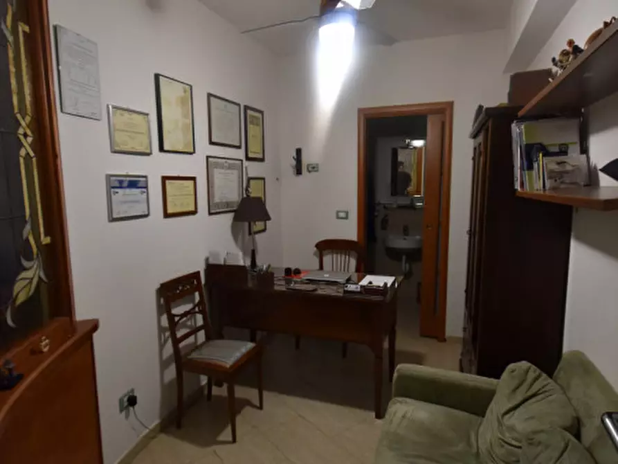 Immagine 11 di Appartamento in vendita  in Via Magnagrecia a Roma