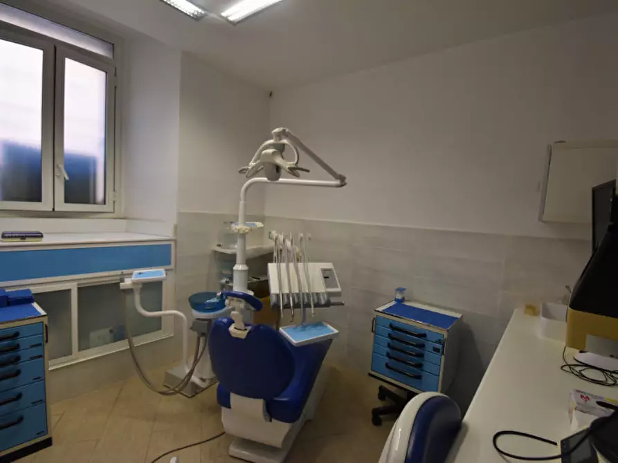 Immagine 17 di Appartamento in vendita  in Via Magnagrecia a Roma