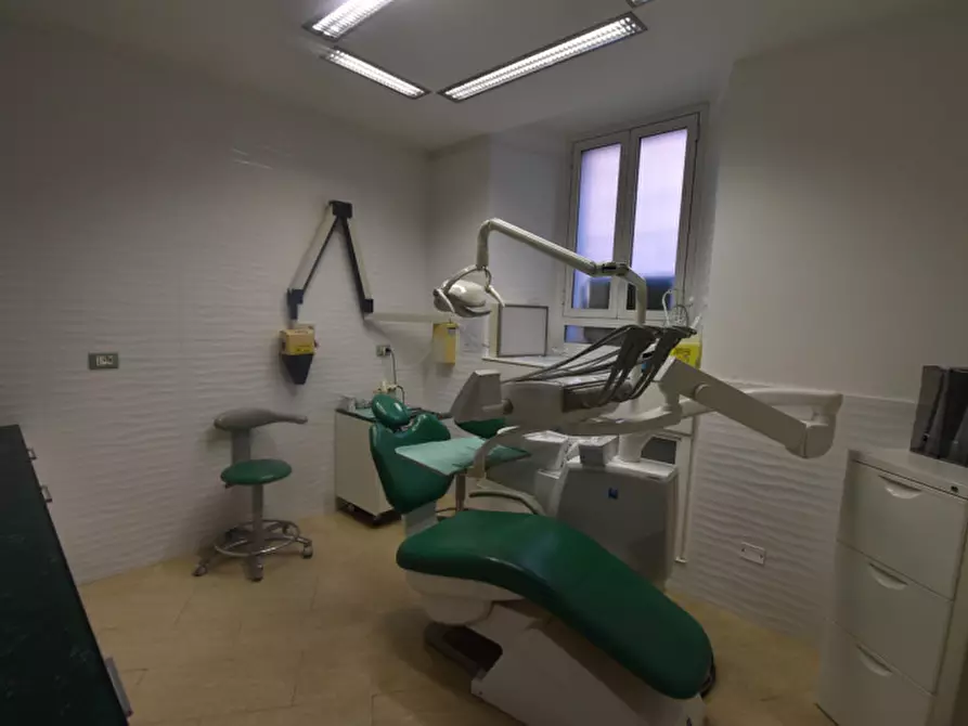 Immagine 21 di Appartamento in vendita  in Via Magnagrecia a Roma