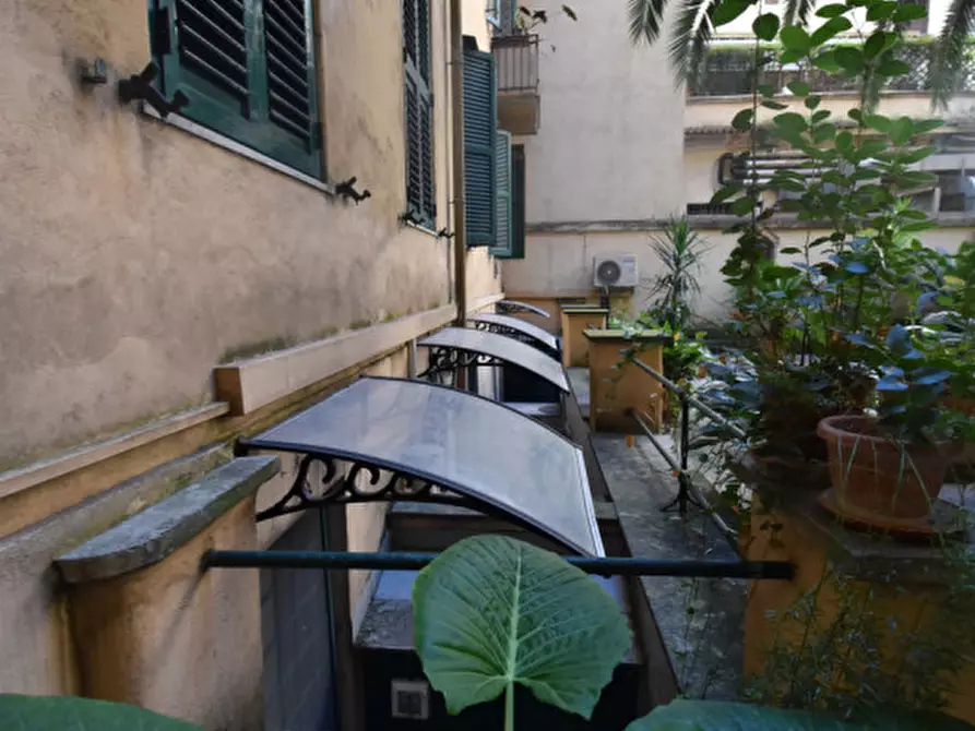 Immagine 31 di Appartamento in vendita  in Via Magnagrecia a Roma