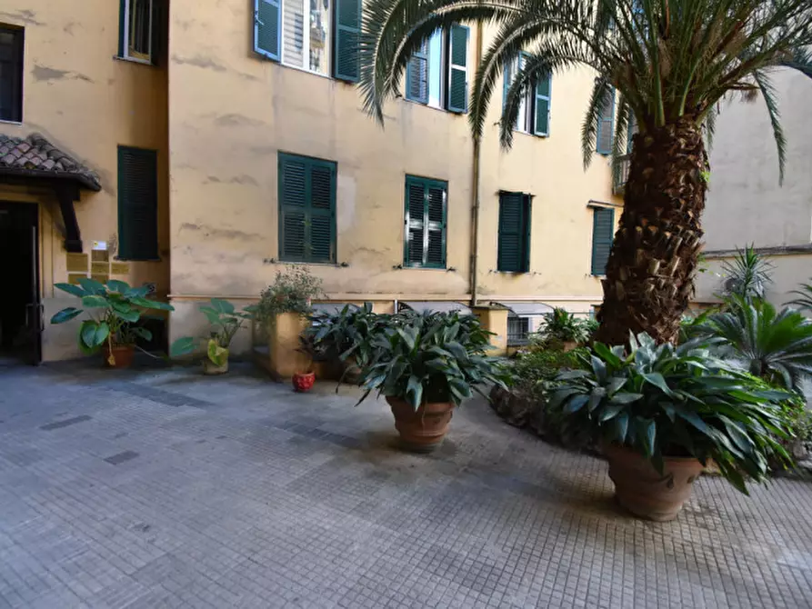 Immagine 32 di Appartamento in vendita  in Via Magnagrecia a Roma