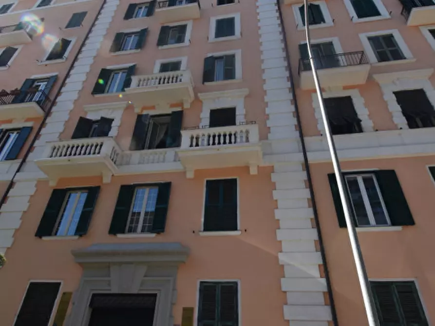 Immagine 37 di Appartamento in vendita  in Via Magnagrecia a Roma