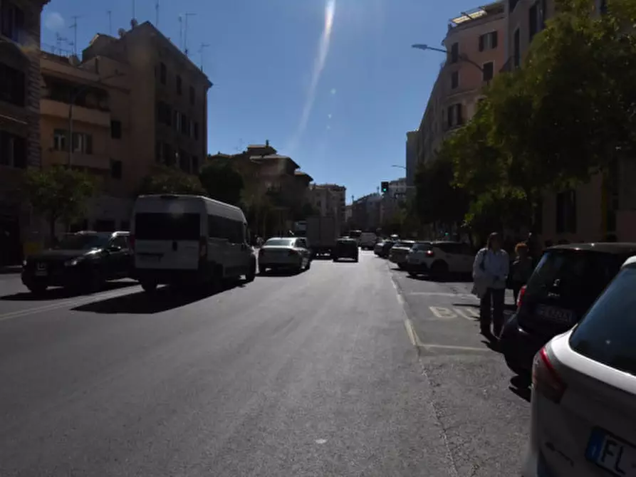 Immagine 39 di Appartamento in vendita  in Via Magnagrecia a Roma