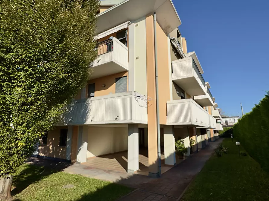 Immagine 1 di Appartamento in vendita  in Via Galileo Galilei a Rubano