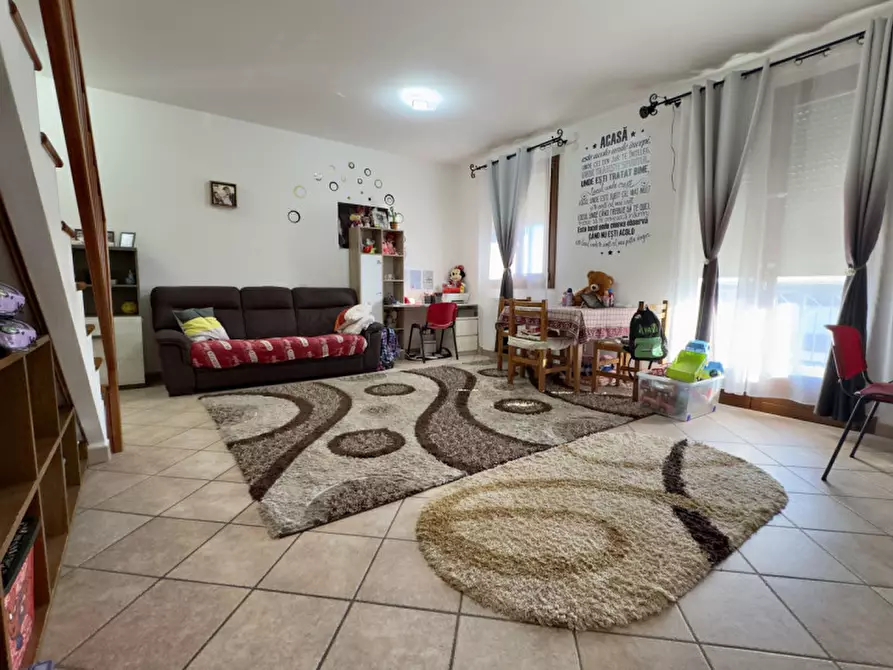 Immagine 3 di Appartamento in vendita  in Via Galileo Galilei a Rubano