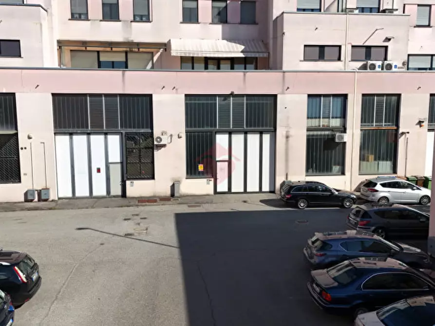 Immagine 1 di Capannone industriale in vendita  in Via Achille Grandi 3 a Cassano D'adda