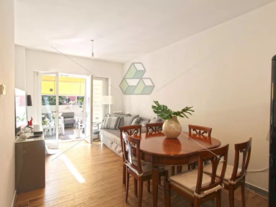 Immagine 1 di Appartamento in vendita  in Via Servigliano a Roma