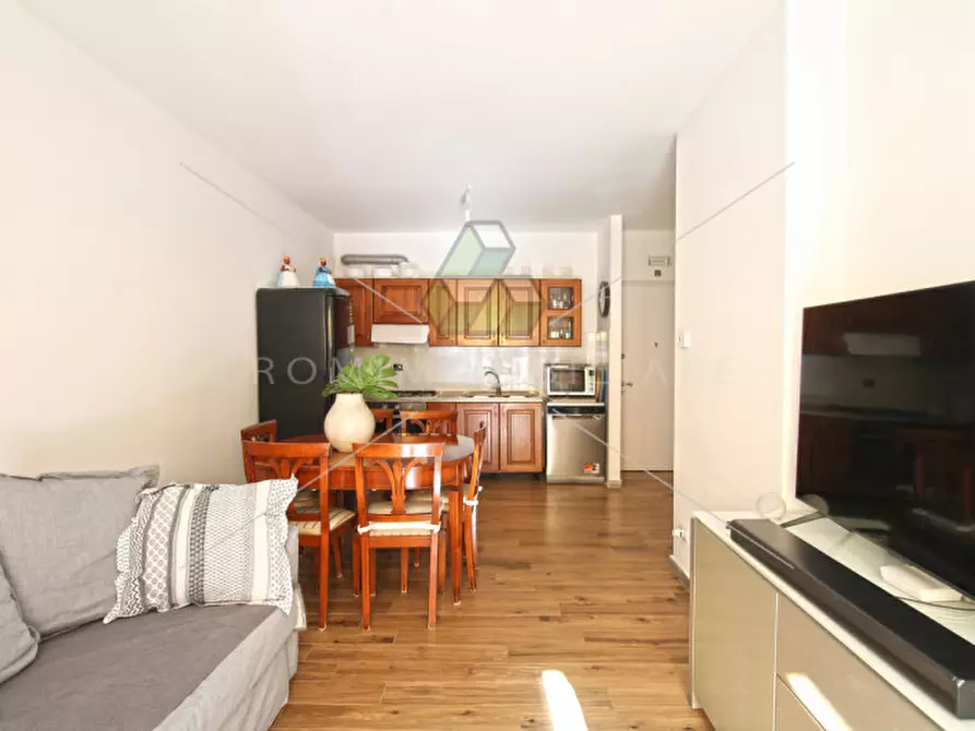 Immagine 2 di Appartamento in vendita  in Via Servigliano a Roma